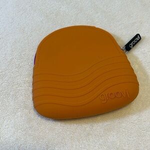 Groovi orange silicone make up case or wallet size 5x5 inches